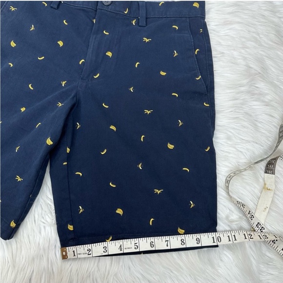 Banana Republic Men’s Navy Blue Aiden Banana Print Short W30-W32 - Picture 8 of 8